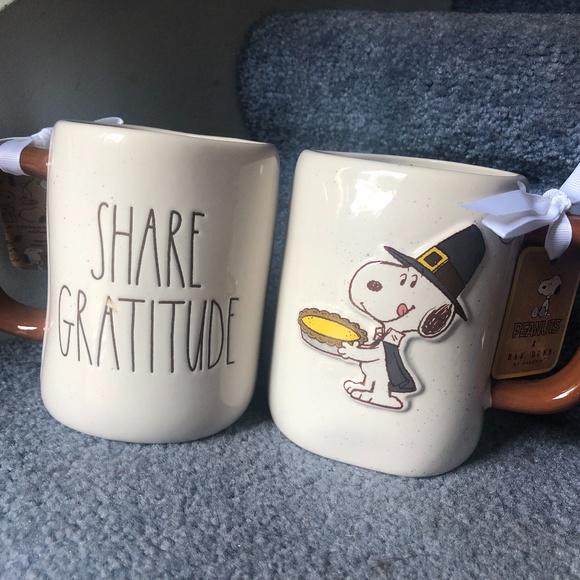 NWT Rae Dunn Peanuts Snoopy Thanksgiving Mug "Share Gratitude" - Picture 1 of 6